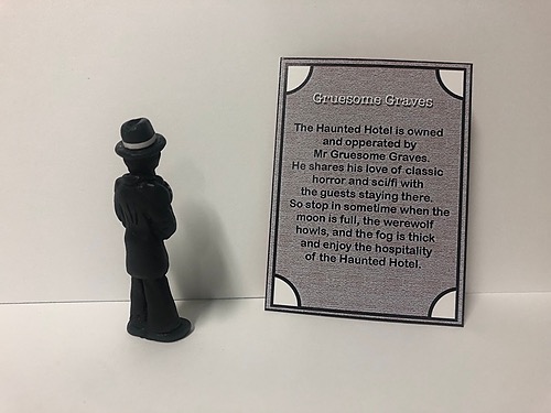 Mr. Gruesome Graves Mini Figurine by PhoenixComicsToys