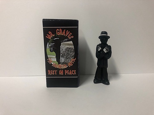 Mr. Gruesome Graves Mini Figurine by PhoenixComicsToys