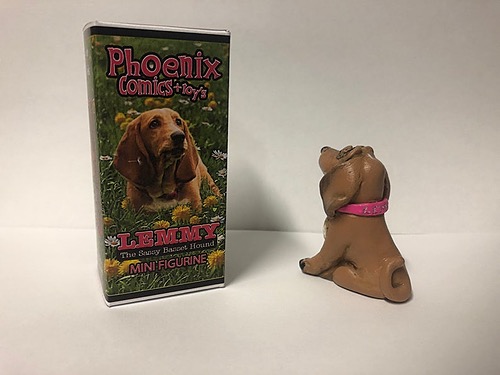 Lemmy the Sassy Basset Hound Mini Figurine