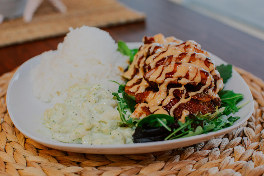 Ekahi Grill is a Hawaiian restaurant based in Colorado and in Utah with catering Menu