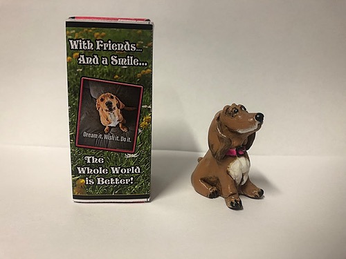 Lemmy the Sassy Basset Hound Mini Figurine