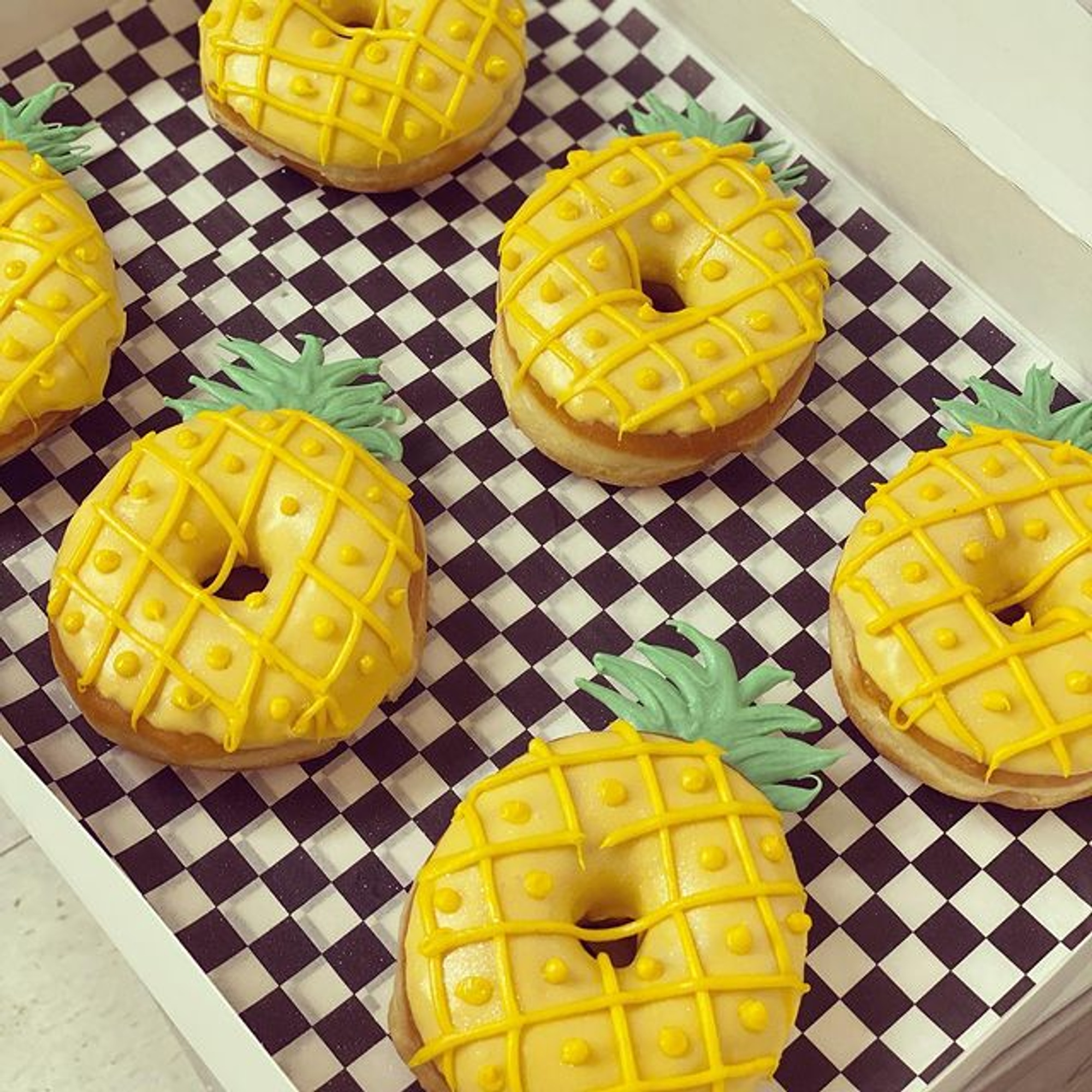 About Us Date´s Donuts