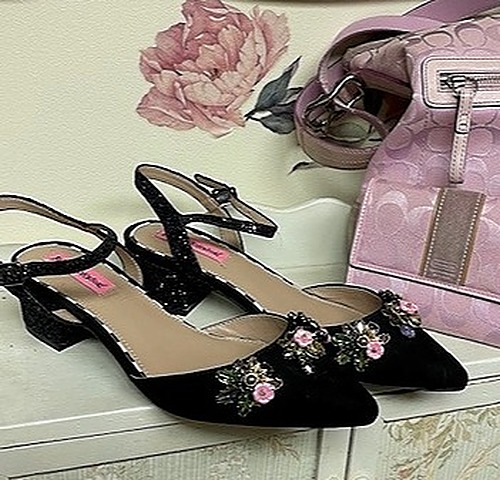 Betsey Johnson Black Sling Back Shoes