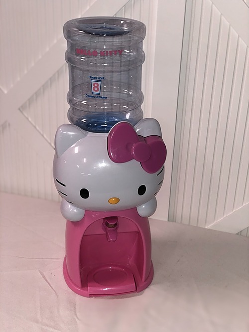 Hello Kitty dispenser & Jug